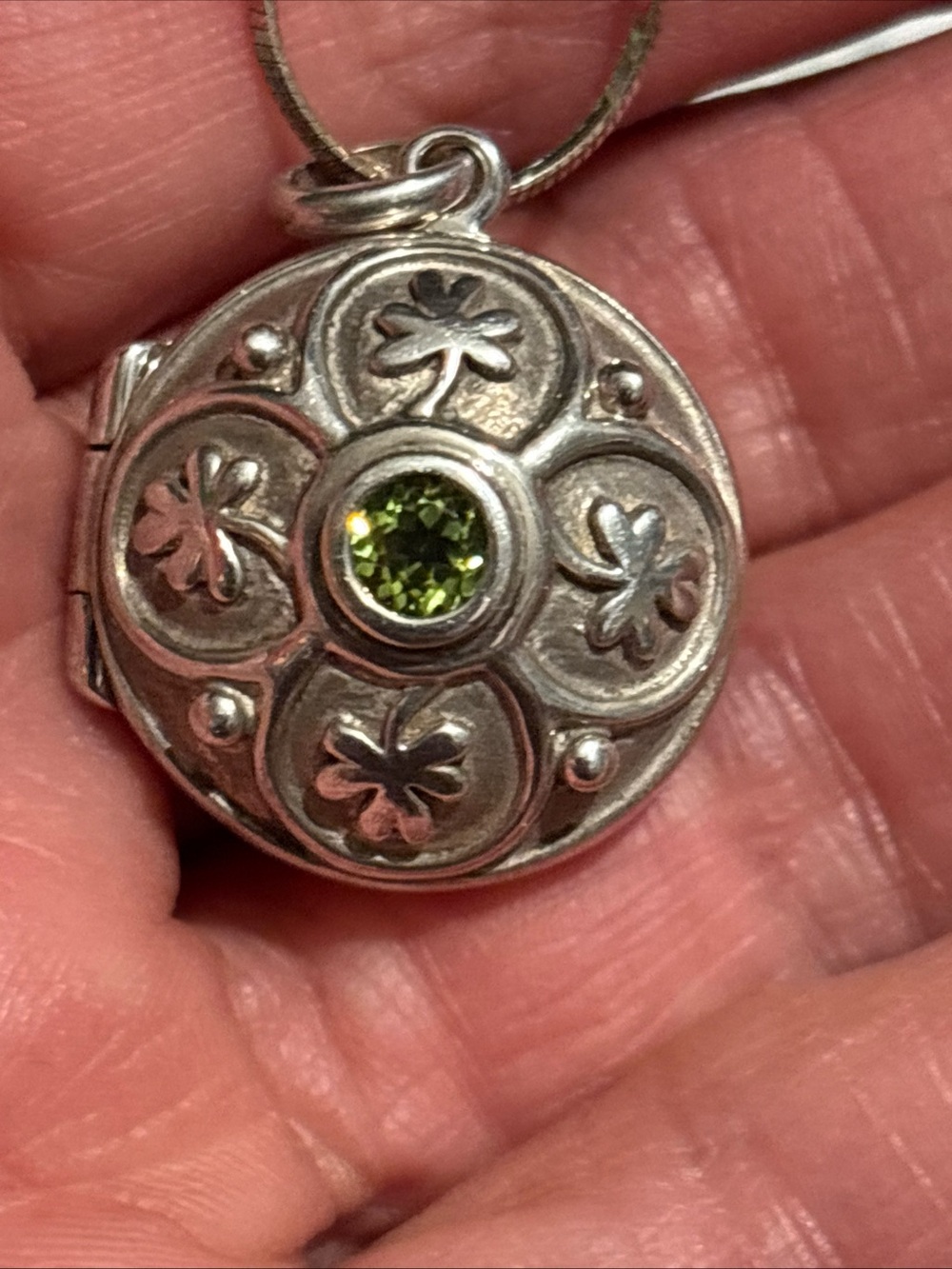 Unique Vintage Silver925 Clover Locket Necklace with Green Stone - Picture 2 of 8